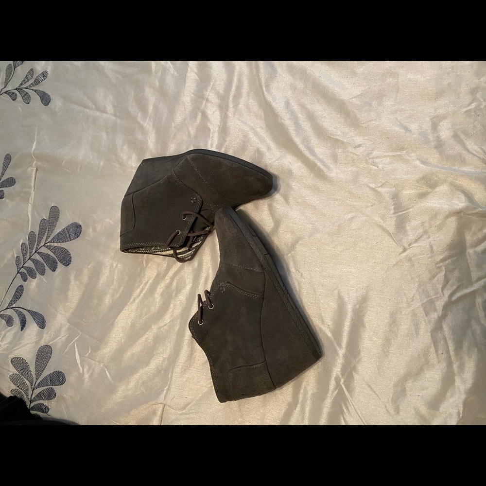 Toms size 7.5